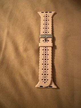 Flower Cutout Silicone Watch Band - Light Pink